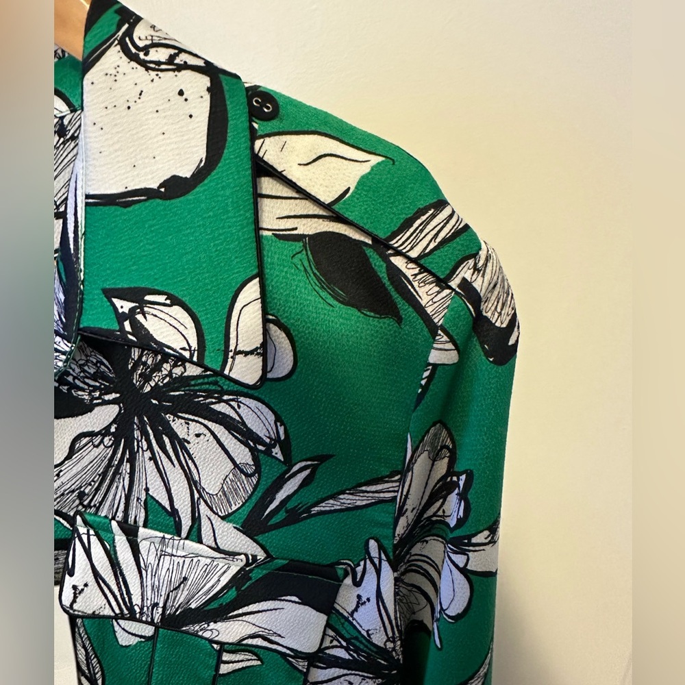 Alexis Green Floral Button Down Shirt. $380 retail. NWT - Picture 5 of 8